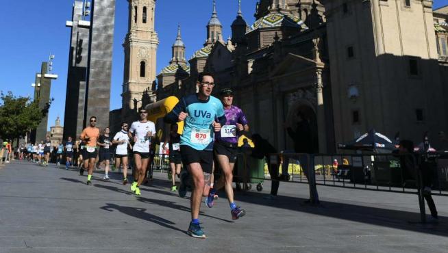 puerta Inmuebles Negligencia médica Media maratón de Zaragoza 2023: un corredor sufre una parada a unos metros  de meta
