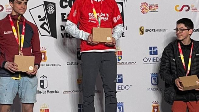 Podio de Santiago Oronich.