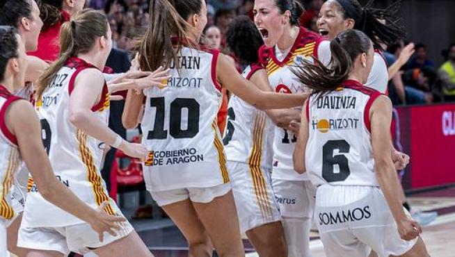 Copa de la Reina, semifinales: partido Valencia Basket-Casademont Zaragoza, en el pabellón Príncipe Felipe