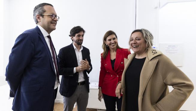 Carlos Ortas, Adrián Vázquez, Jara Bernués y Natalia Lascorz, este jueves, en la sede de Cs tras firmar la alianza electoral.