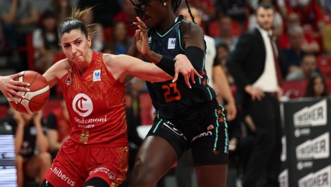Foto del partido Casademont Zaragoza-Valencia Basket, ida de semifinales del 'play off' al título de la Liga Femenina Endesa