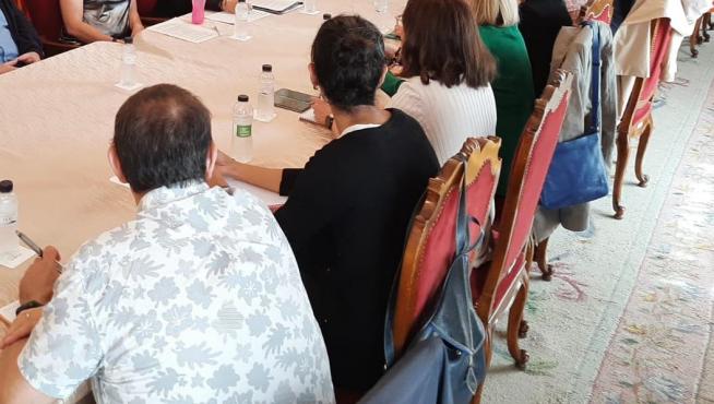 La Subdelegación del Gobierno en Huesca celebra una reunión para coordinar la incorporación laboral de personas migrantes.