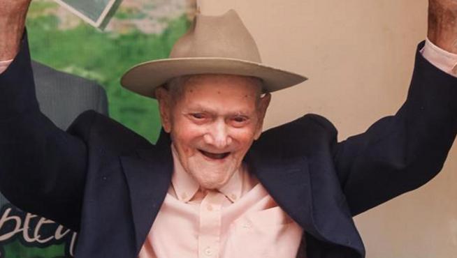 El hombre más viejo del mundo celebra sus 114 años de edad en su estado natal de Venezuela