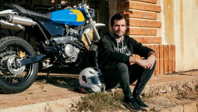 Javier Segurana tiene 33 años y es un apasionado de las motos
