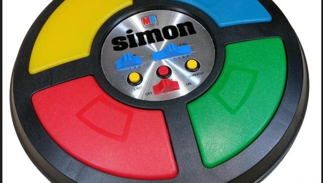 El funcionamiento de este juguete llamado Simon se basa en secuencias de destellos de colores que hay que recordar y repetir.
