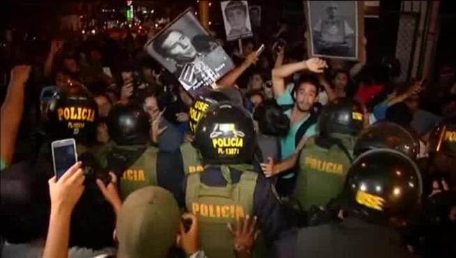 Segundo día de protestas contra el Gobierno de Perú por el indulto a Fujimori