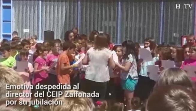 Emotiva despedida al director del CEIP Zalfonada