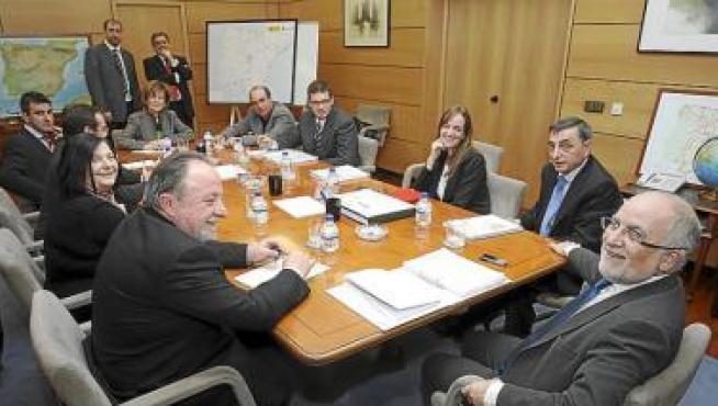 Morlán recibió ayer en Madrid a los representantes de Ribagorza.