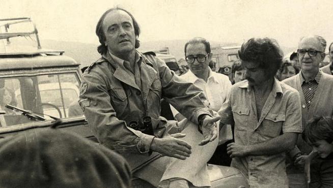 Félix Rodríguez de la Fuente, durante su visita a Gallocanta en 1978, en pleno debate sobre la posible desecación de la laguna.