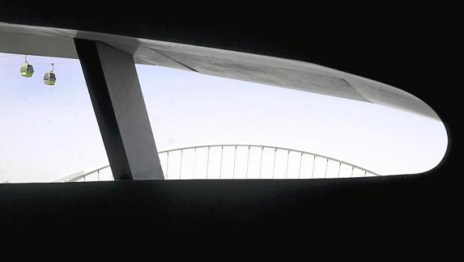 Vista interior del pabellón puente, uno de los lugares que ayer visitó el equipo de Amenábar y donde filmarán este mismo mes.