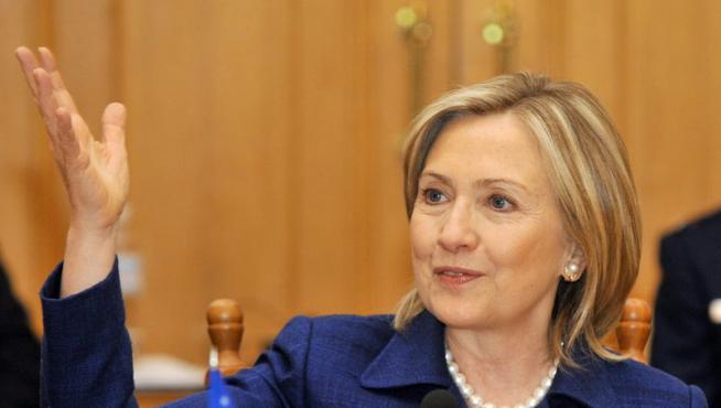 Hillary Clinton durante su visita a Kiev