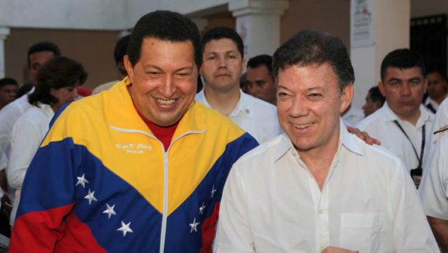 El presidente de Colombia, Juan Manuel Santos, y de Venezuela, Hugo Chávez,