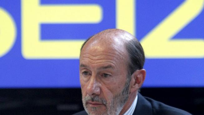Alfredo Pérez Rubalcaba durante la entrevista concedida a la Cadena SER.