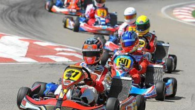 Los karts llevaron la emoción a Alcañiz. Hoy, día grande.