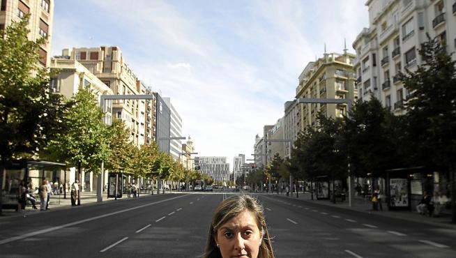 Vanesa, que empieza a superar el problema, en el paseo de Independencia de Zaragoza