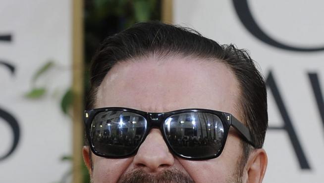 Ricky Gervais en la alfombra roja de los Globos de Oro