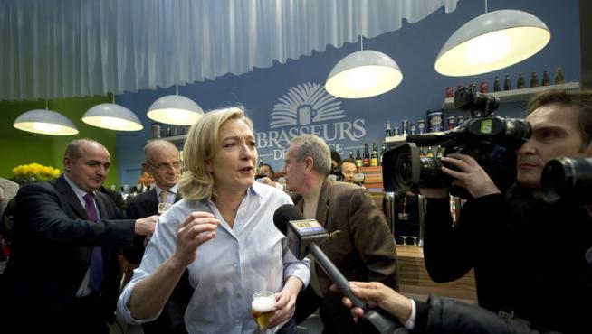 Marine Le Pen durante la Feria de Agricultura de París, en febrero