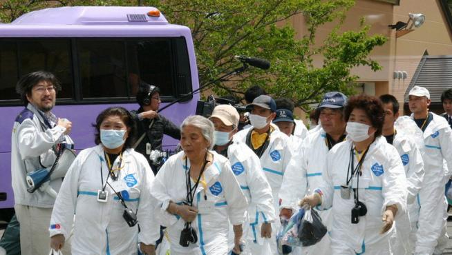 Algunos de los residentes en la zona de exclusión de Fukushima