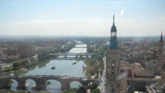 Vista del río Ebro a su paso por Zaragoza