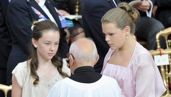 De izquierda a la derecha, las hijas de la princesas Carolina de Mónaco y Estefanía de Mónaco, Alexandra de Hanover y Camila Gottlieb