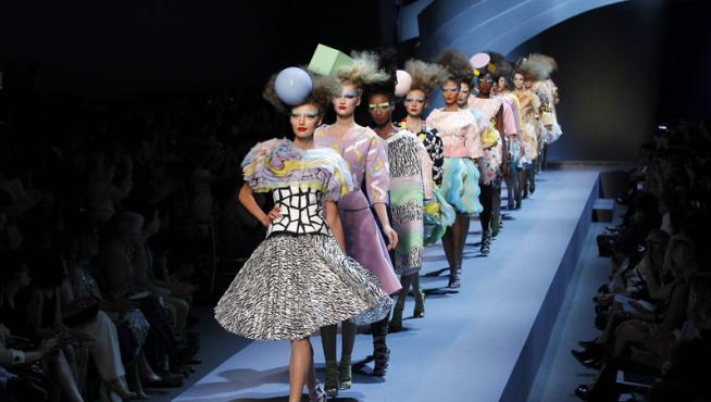Imagen del primer desfile de Dior sin Galliano