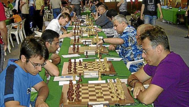 El torneo de Benasque congrega a profesionales y amateurs de más de 40 países. En la foto, un momento de la edición de hace un año