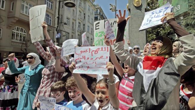 Manifestación contra el presidente sirio