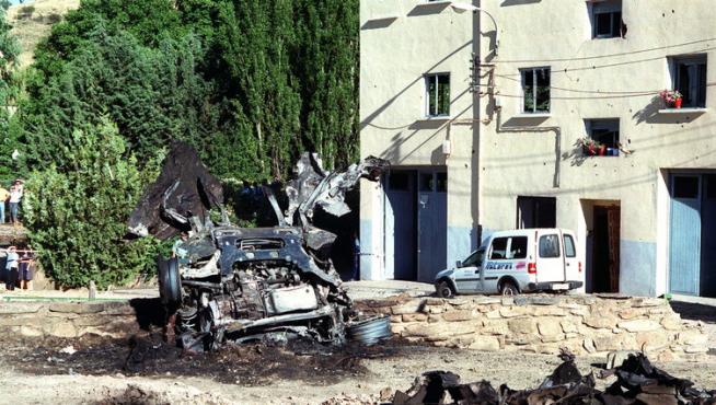 Atentado de Sallent de Gállego, en el que murieron dos guardiaciviles, el 20 de agosto de 2000