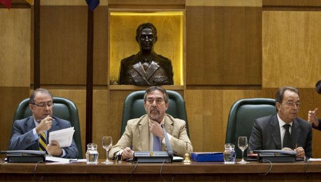 Belloch presidió el pleno de este martes