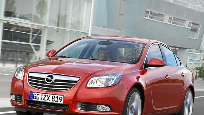 El 75% de los vehículos que comprará la farmacéutica Ferrer serán Opel Insignia
