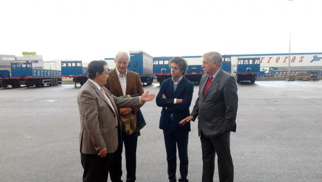 Eloy Suárez ha visitado Transportes Carreras en Plaza