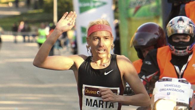 Marta Domínguez cruza la meta en su reaparición