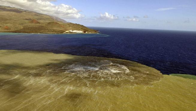 Volcan submarino junto a la isla de el Hierro