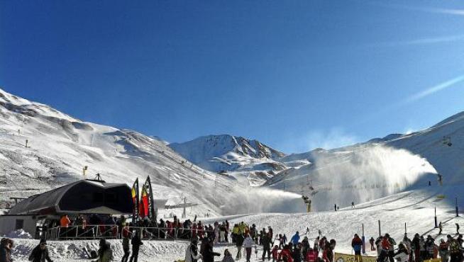 Aragón reedita la campaña de oferta de esquí y alojamiento entre semana en sus 7 estaciones