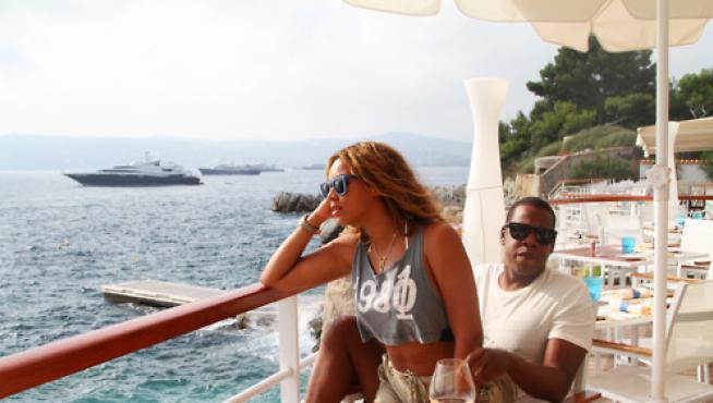 Beyonce de viaje con su novio