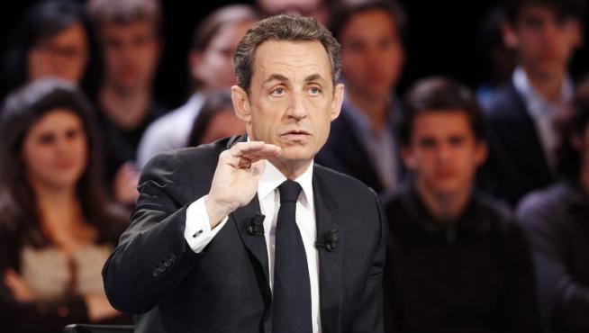 El Presidente de Francia, Nicolas Sarkozy, durante un debate televisado en Francia.