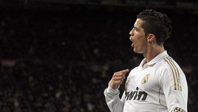 El delantero portugués del Real Madrid Cristiano Ronaldo celebra su gol,
