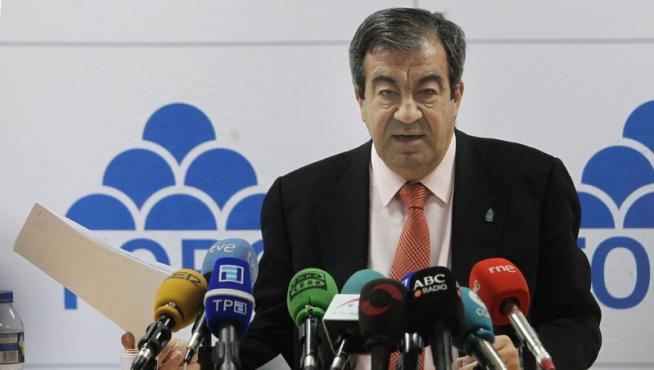 Francisco Álvarez Cascos durante una rueda de prensa donde ha hecho el anuncio de su candidatura.