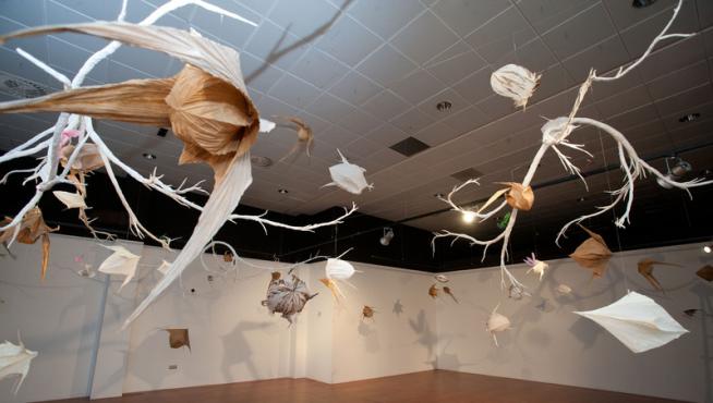 Imagen de la exposición de origami en el Centro de Historias