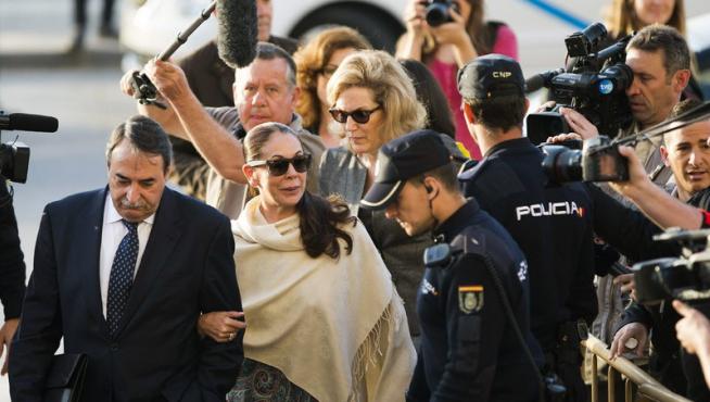 Isabel Pantoja, llega a la Audiencia de Málaga