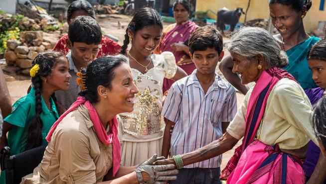 Teresa Perales en su visita a la India