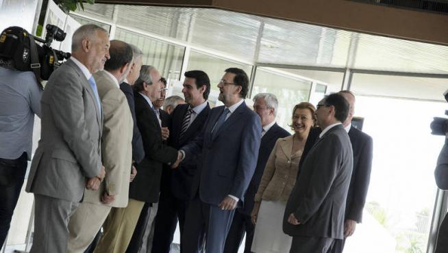 Mariano Rajoy y José Manuel Soria, a su llegada a la planta de GM