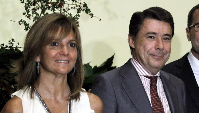 Cavero junto a su marido, el presidente de la Comunidad de Madrid