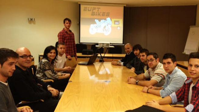 Reunión de los ingenieros participantes en el proyecto
