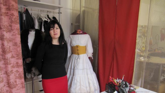Ferruza Rafikova, en su tienda de arreglos en la plaza de San Gregorio