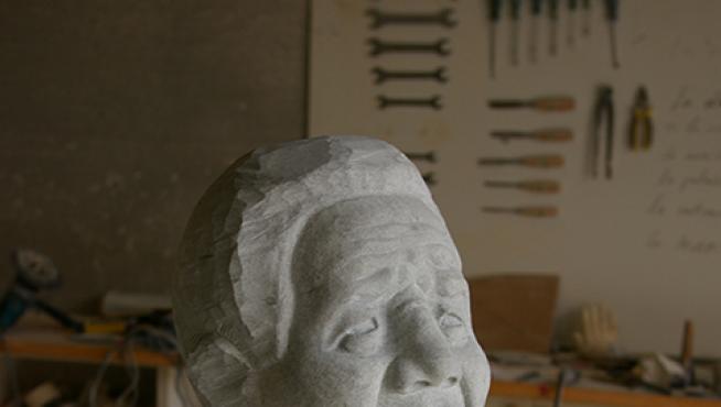 Escultura de Nelson Mandela creada por el autor turolense José Miguel Abril