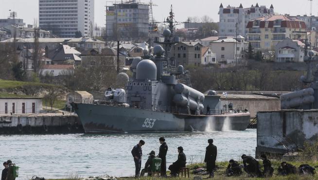 Un grupo de submarinistas rusos participan en unas maniobras en Sebastopol