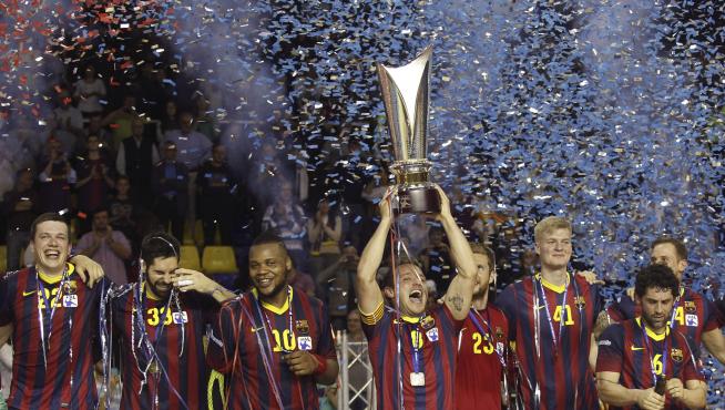 El FC Barcelona celebrando el título
