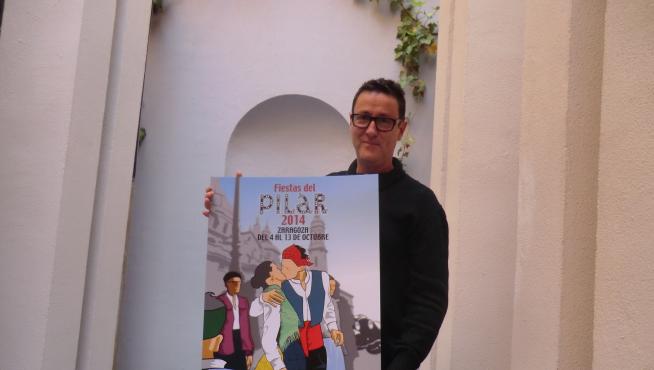 Antonio Isla, autor de 'El besico', cartel ganador de las fiestas del Pilar 2014.