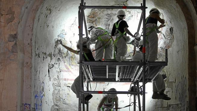 El encalado escondía una Trinidad, la primera vez que aparece en una pintura mural medieval aragonesa. Podría ser gótica.